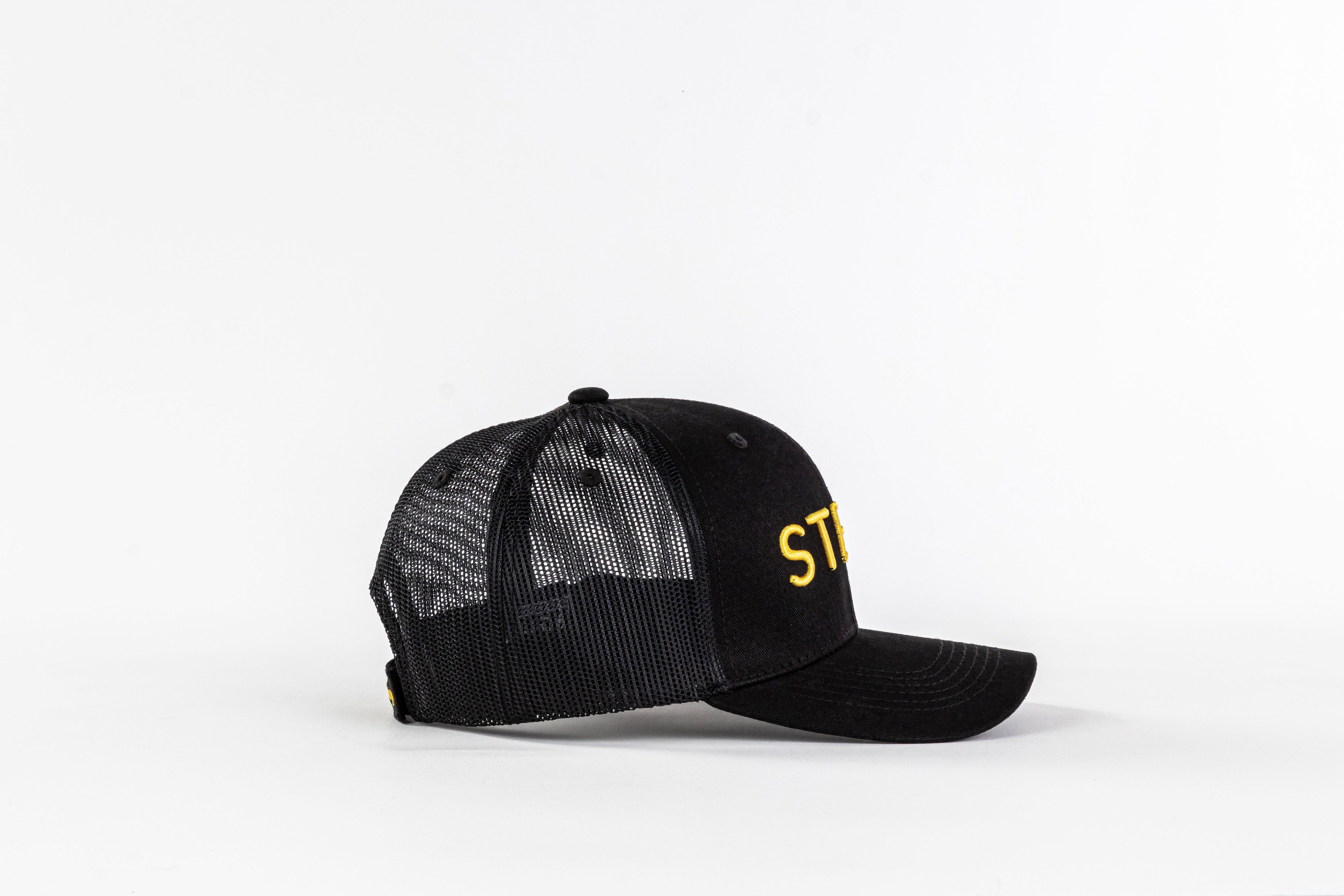 The STEEN Retro Trucker Hat