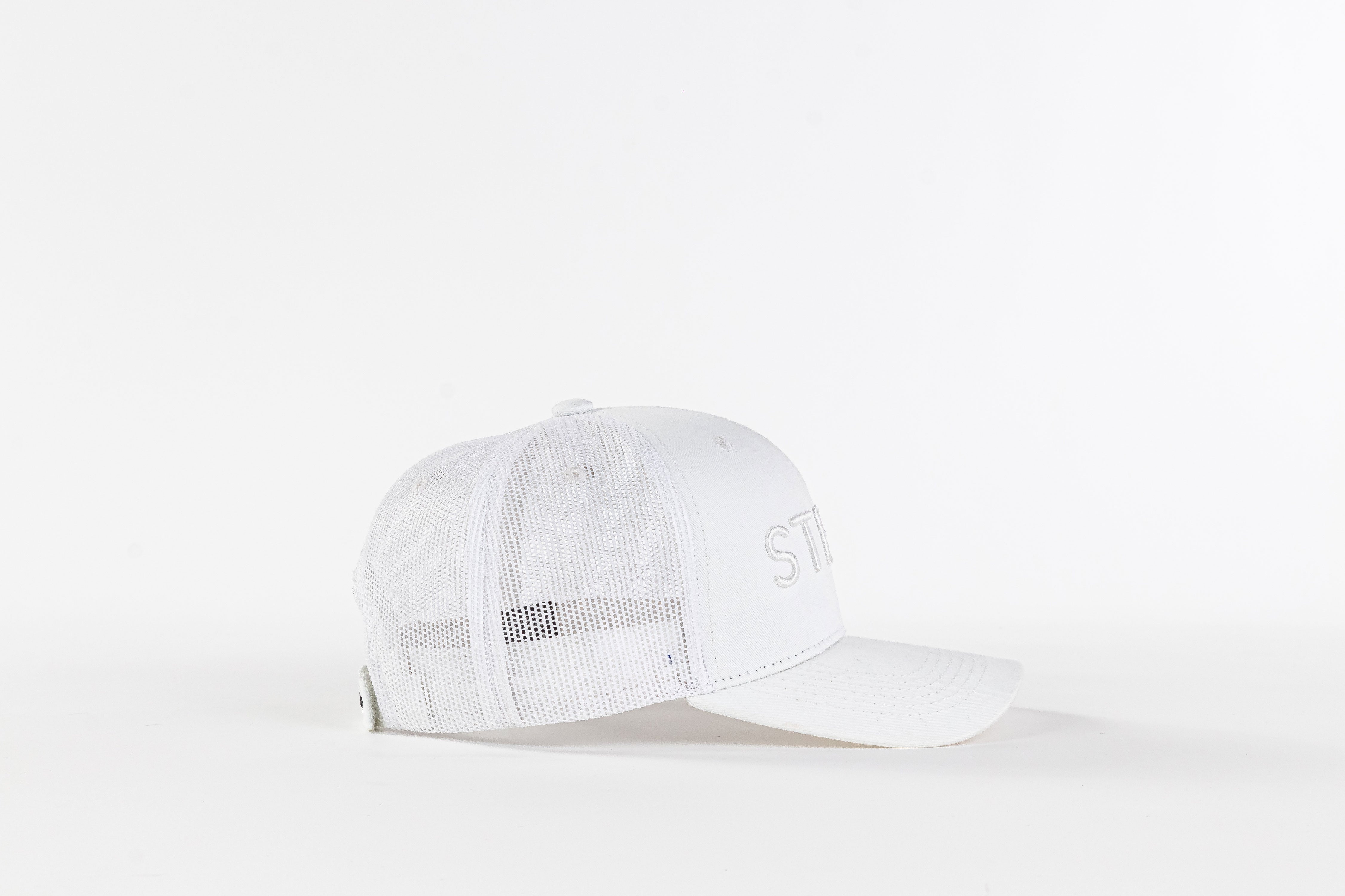 The STEEN Retro Trucker Hat